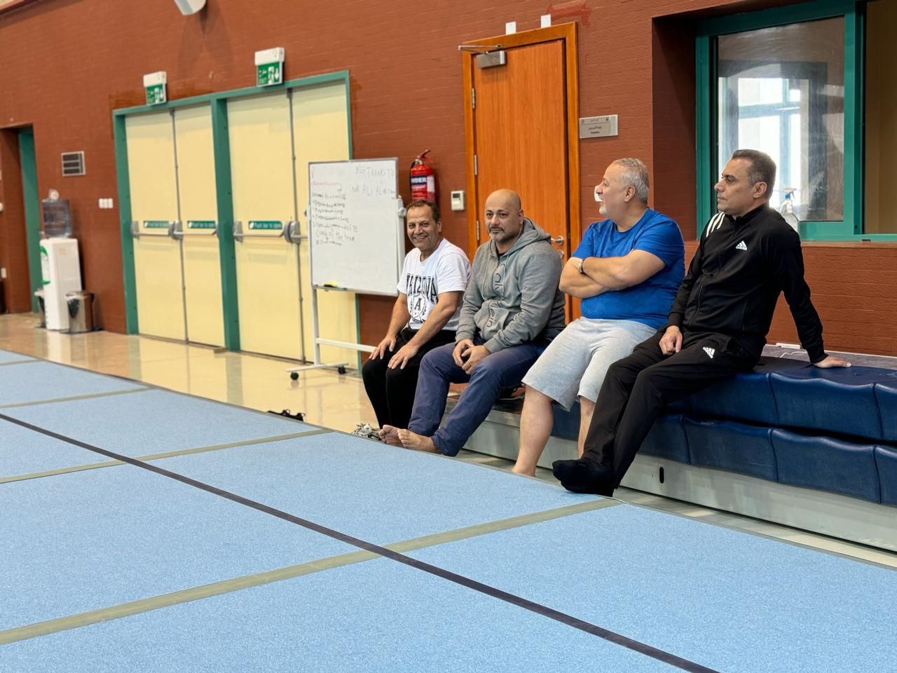 You are currently viewing رئيس الاتحاد يستقبل رواد الجمباز